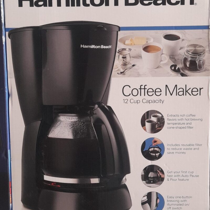 Cafetera de goteo Hamilton Beach con capacidad para 12 tazas y jarra de vidrio