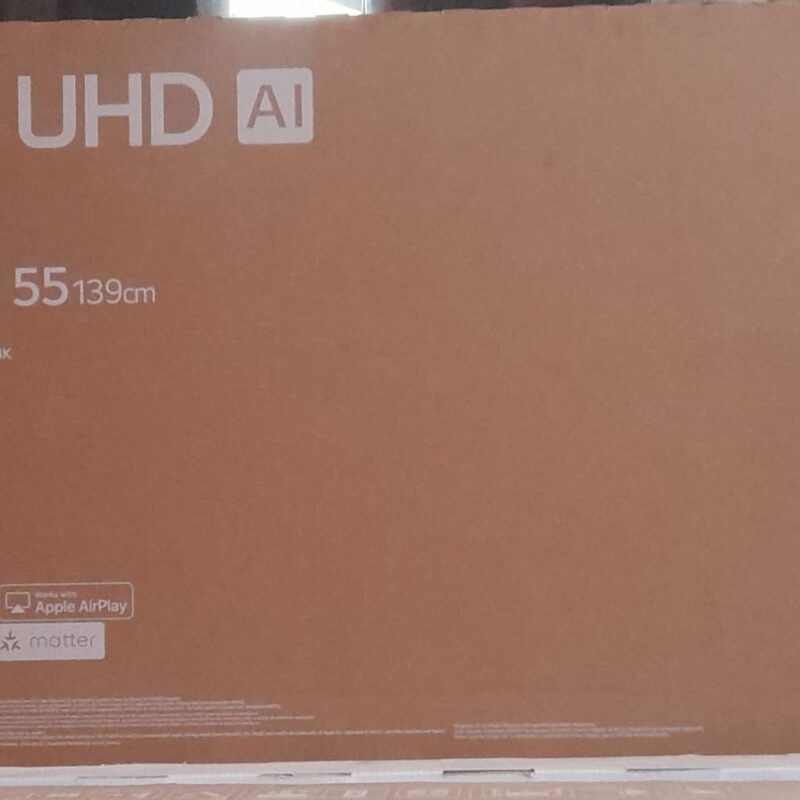 Televisor LG UHD AI de 55 pulgadas de la serie UA73, modelo 2025.