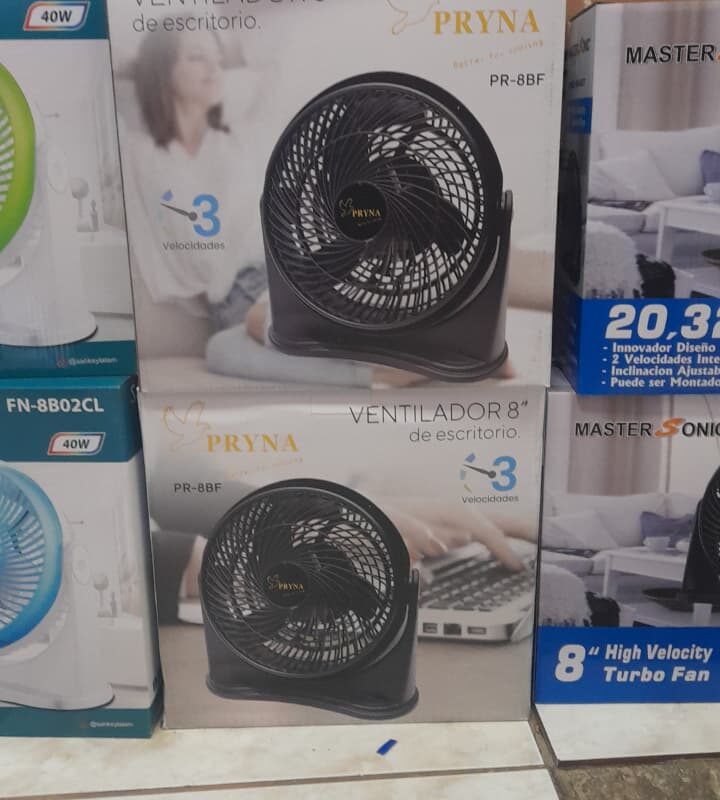 Ventilador de escritorio Pryna PR-8BF de 8 pulgadas en color negro