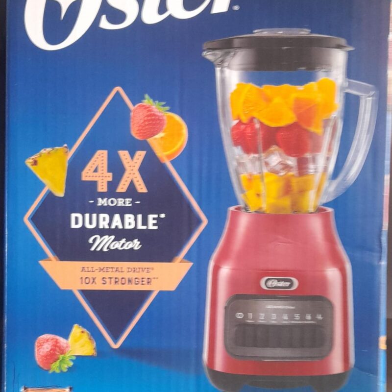 Licuadora Oster de 6 velocidades con vaso de vidrio resistente a choques térmicos y motor de 800 W.